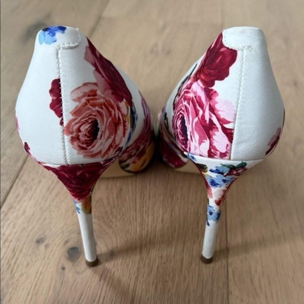 Nine West White Floral Pointed-Toe Pumps with Red, Pink & Blue Blooms - Picture 2 of 5